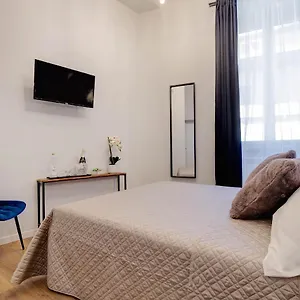 https://the-spanish-steps-jungle-guest-house.it-romehotels.com