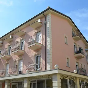 Uno Studio&suites 2*, Rimini Italia
